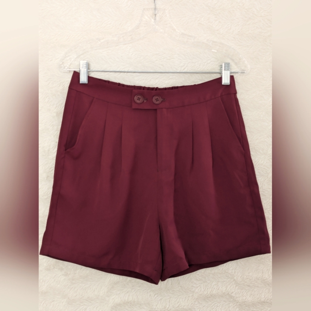 Women's High Waist SHORTS Pleats Sz M Burgundy Dressy
